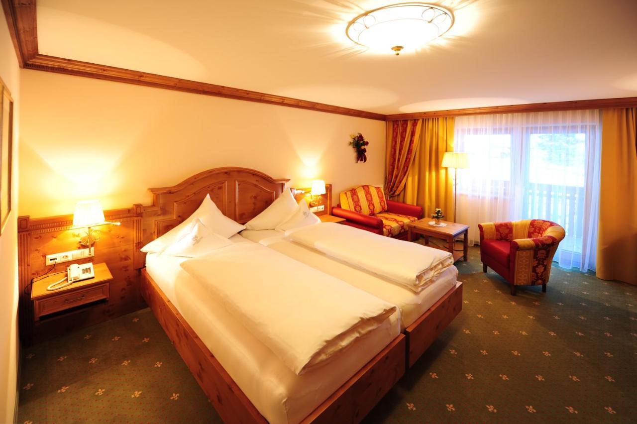 Hotel Max ザーファウス エクステリア 写真