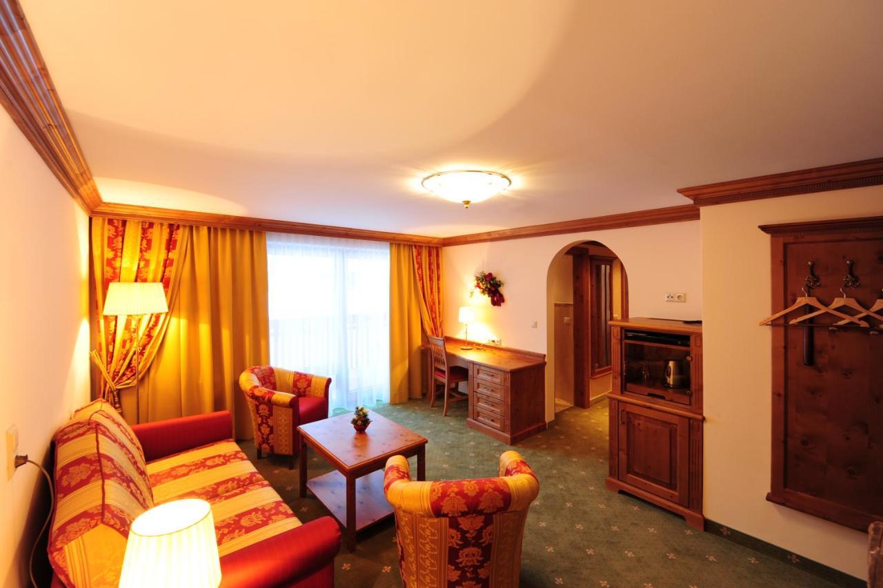 Hotel Max ザーファウス エクステリア 写真