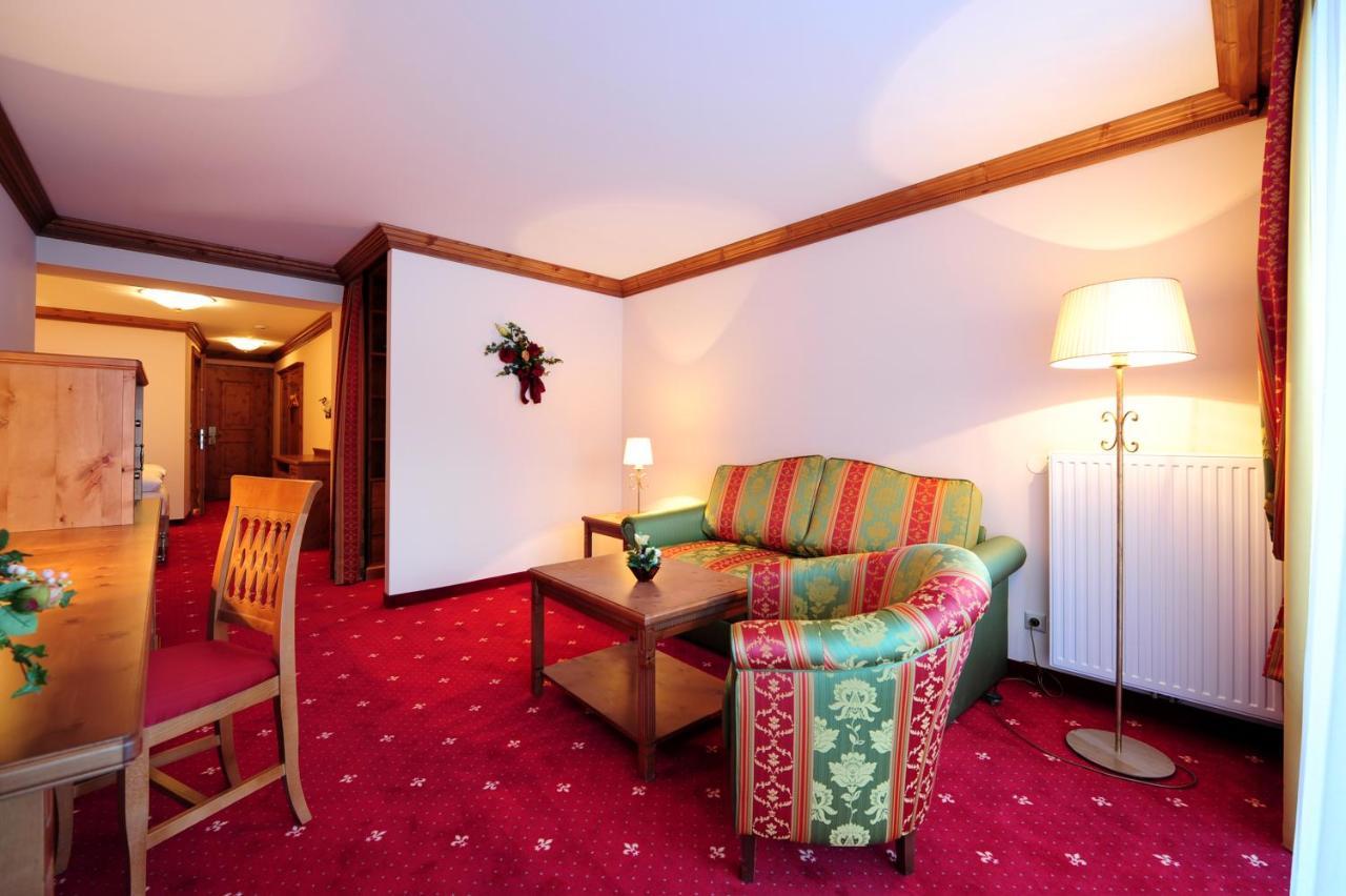 Hotel Max ザーファウス エクステリア 写真
