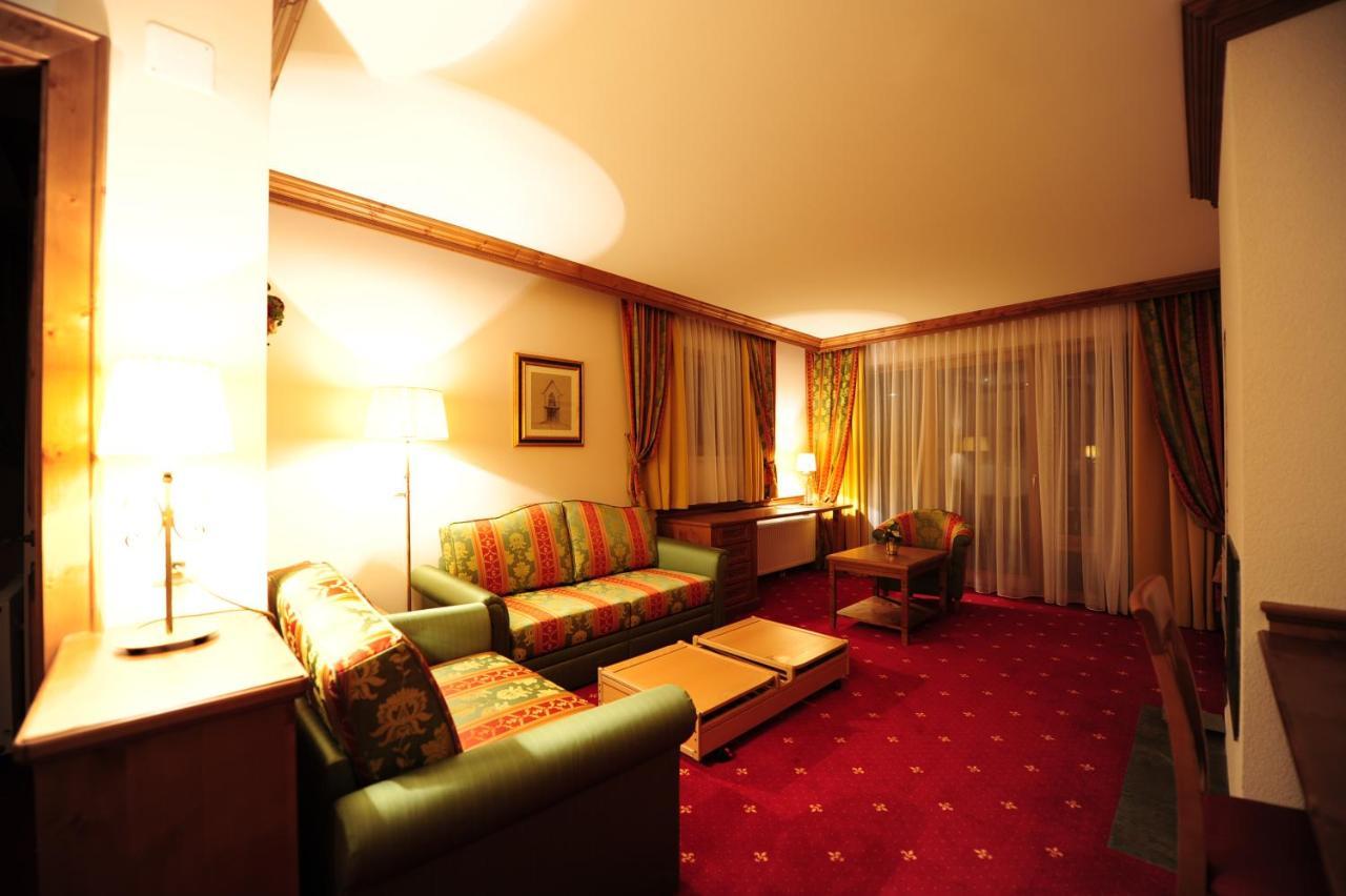 Hotel Max ザーファウス エクステリア 写真