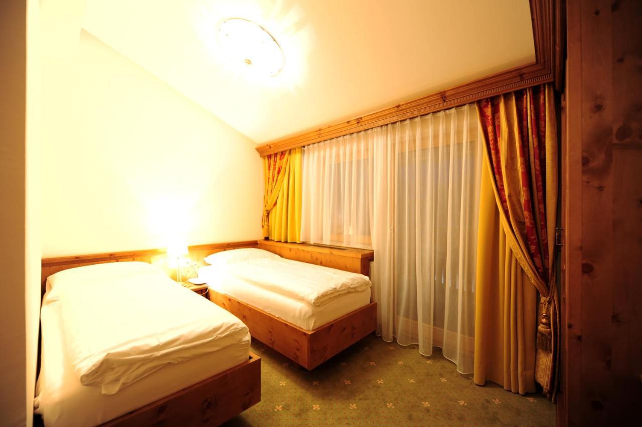 Hotel Max ザーファウス エクステリア 写真