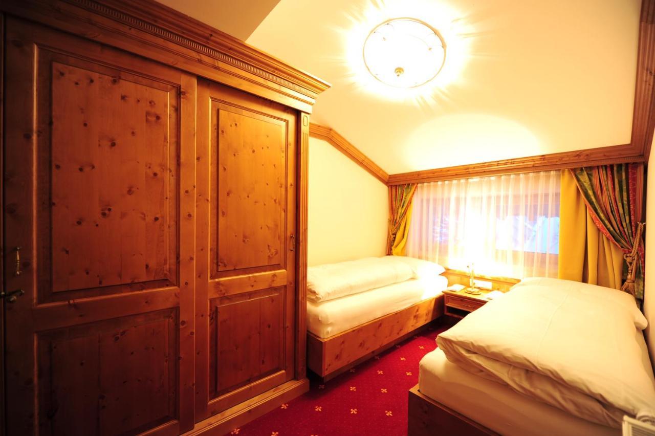 Hotel Max ザーファウス エクステリア 写真
