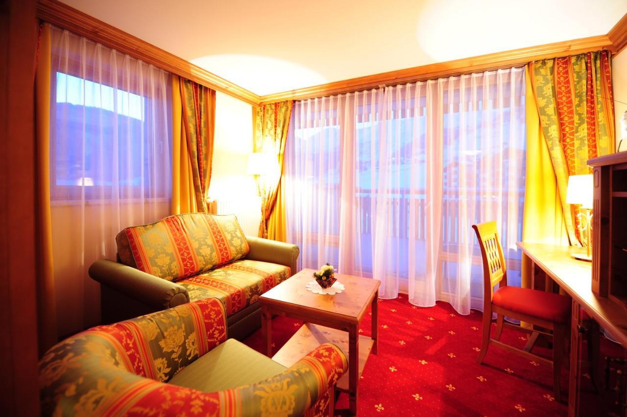 Hotel Max ザーファウス エクステリア 写真